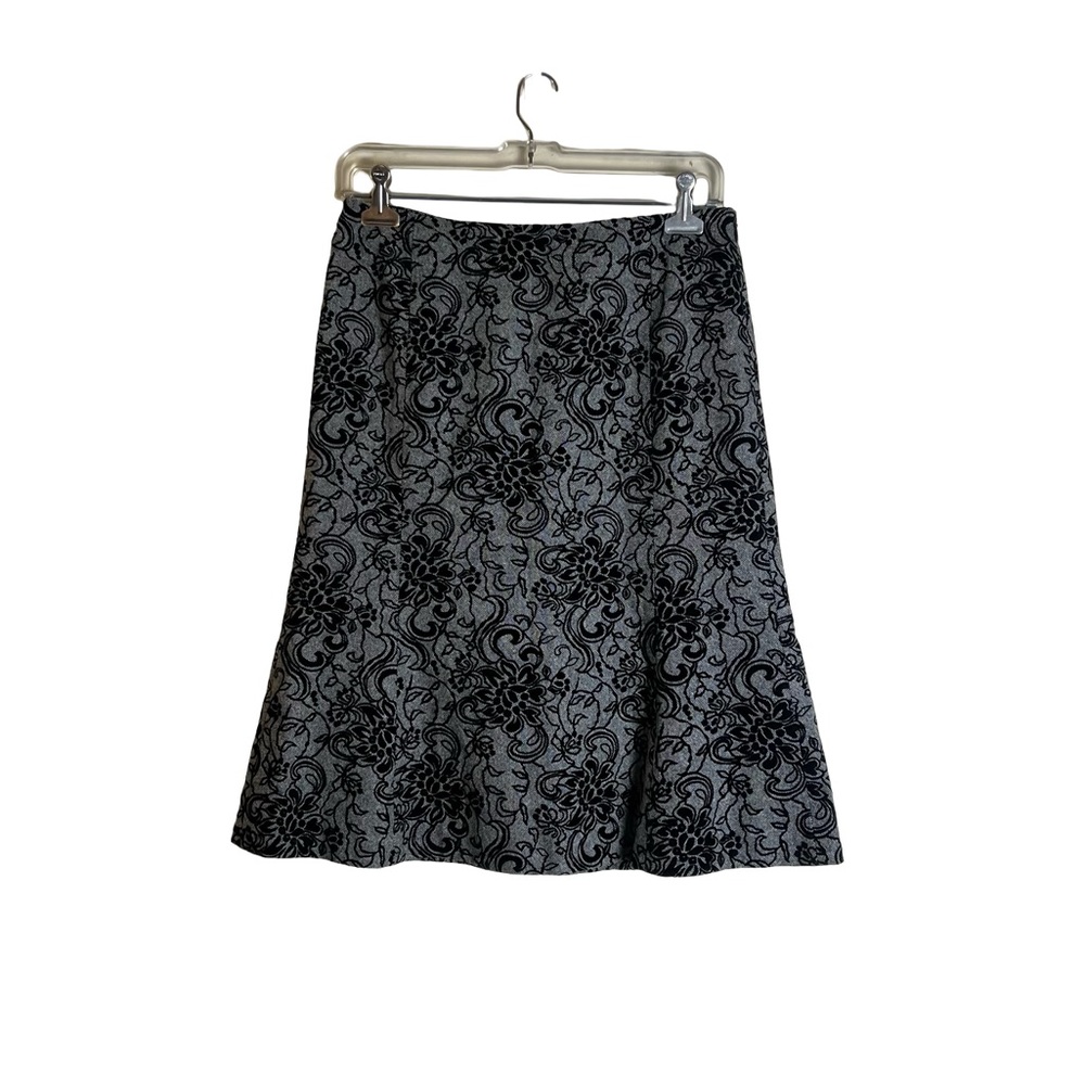 Loft wool blend velvet floral skirt.‎ Size 6P